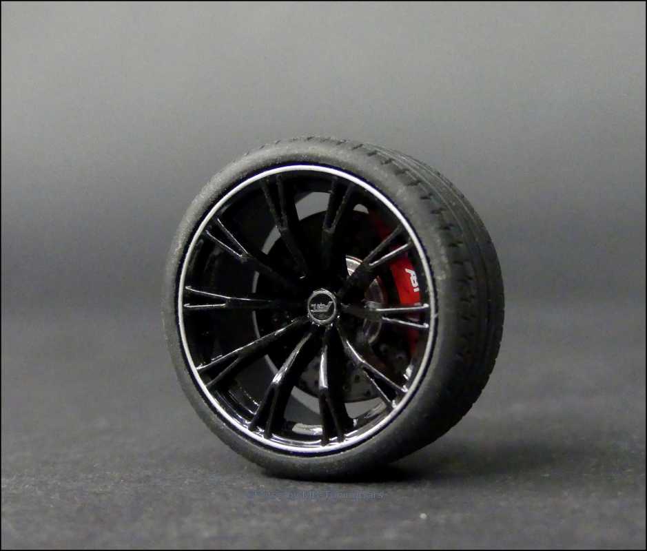 1:18 Audi RS6+ ABT ASIA EDITION Rim Size